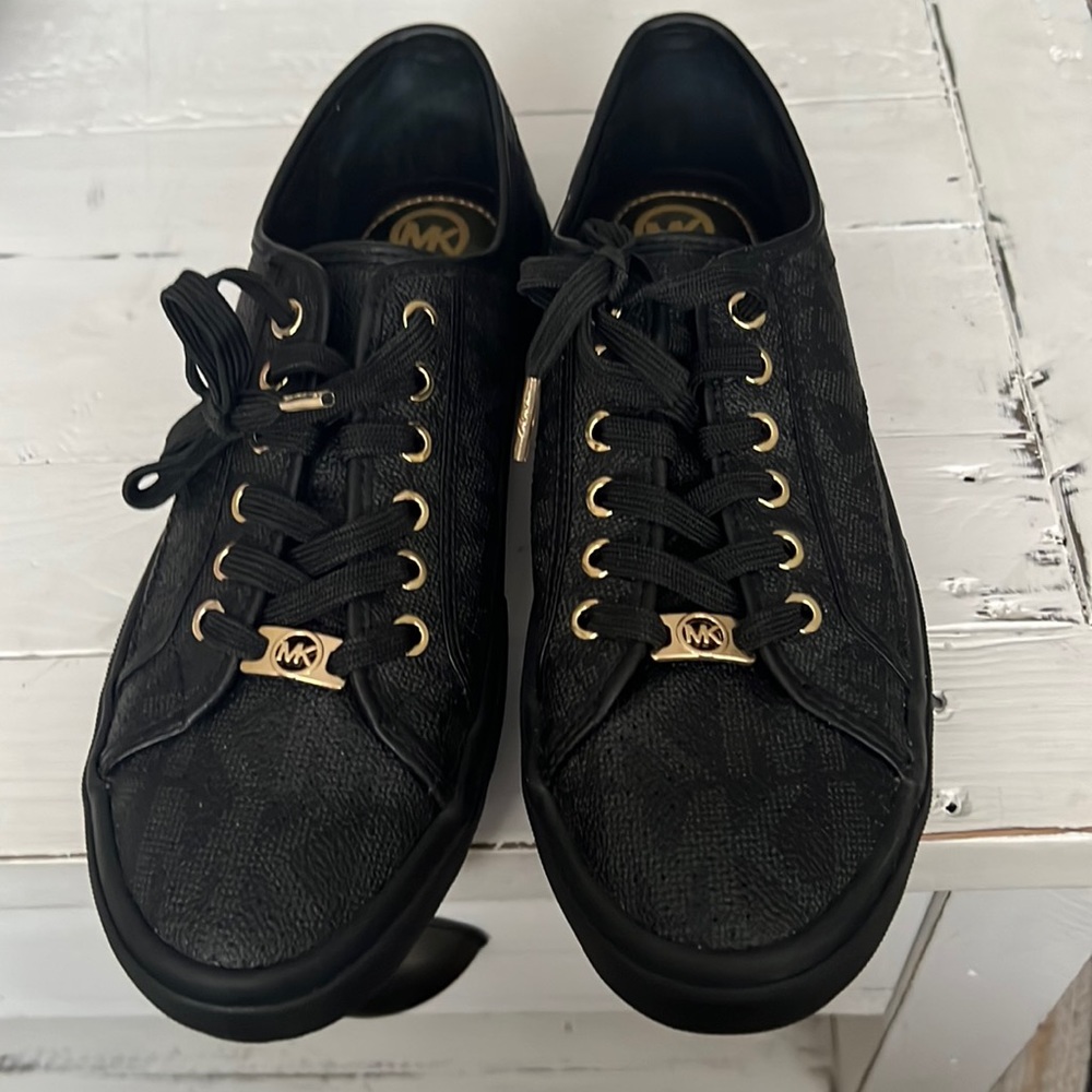 Michael kors vinyl material sneakers
